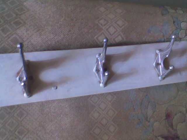 Вешалка настенная на 5  крючков и другие