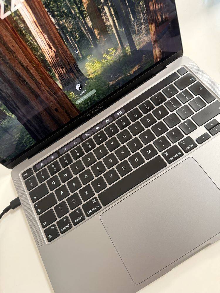 Macbook Pro 13 - M1 - 512 GB - 8RAM - Silver