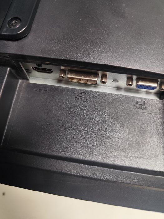 Монитор 22 диагональ