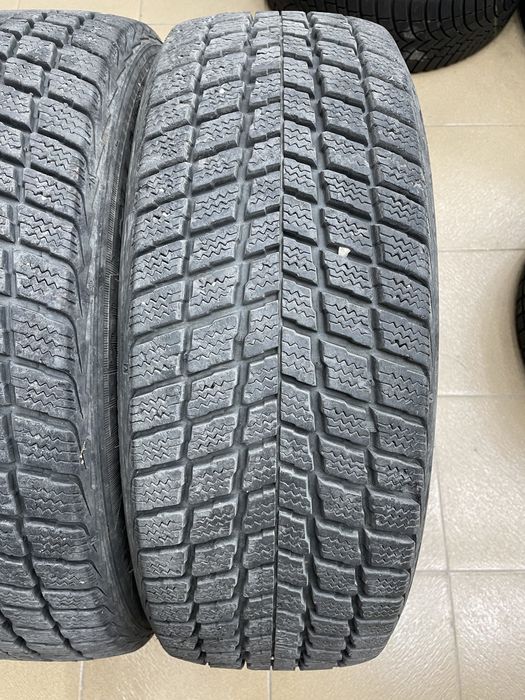 2 броя Зимни Гуми 225/60/17 NEXEN