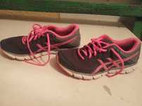 Маратонки Asics номер 39