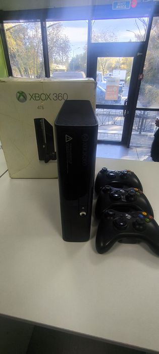 Xbox 360e 500gb freebot
