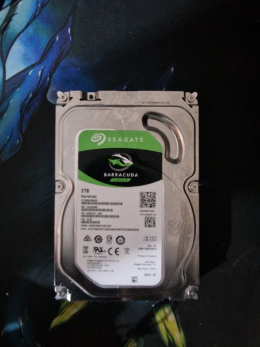 Жесткий диск 2тб продам