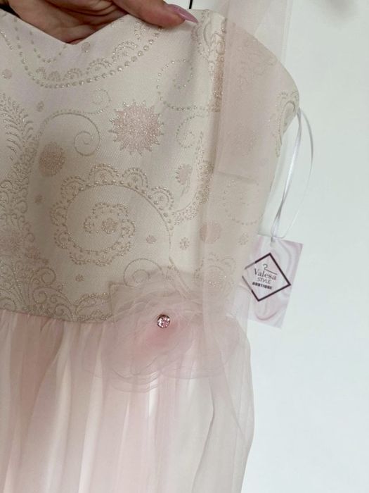 Официална рокля