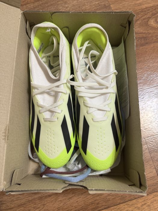 Продам Бутсы adidas оригинал в отличном состоянии