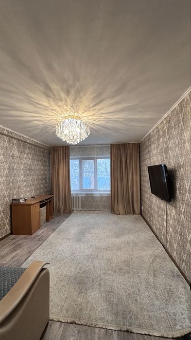 Продам 3 комн кв в центре города 8 микр