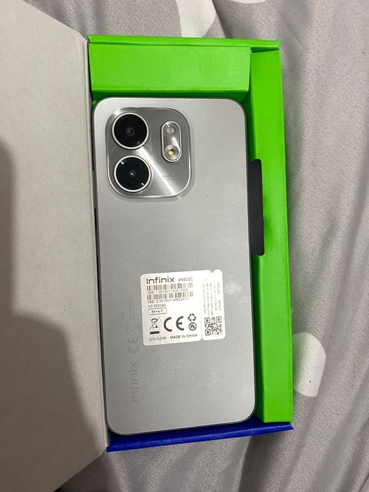 Vând telefon infinix smart 9 HD nou