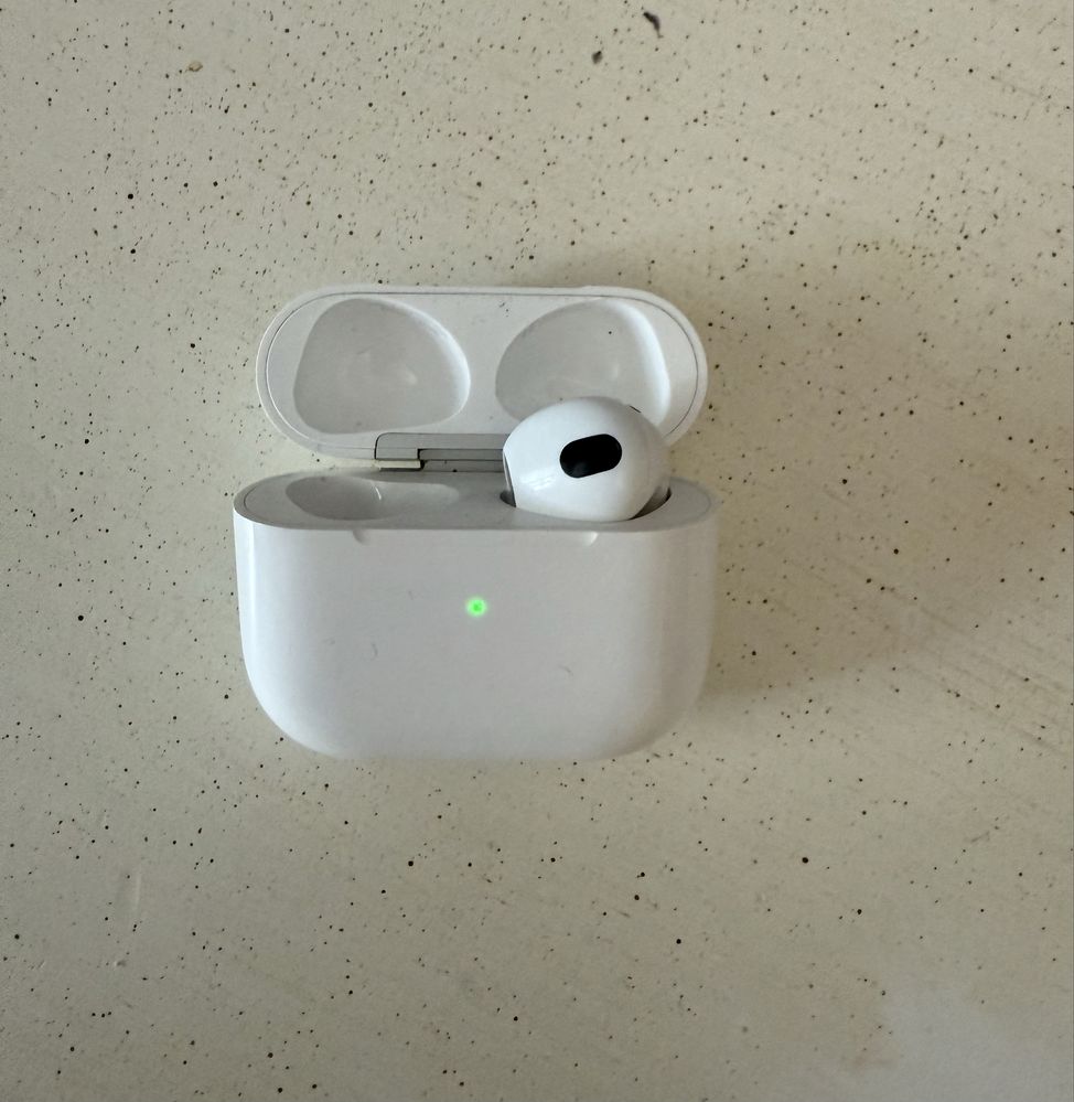 Наушник  правый AirPods 3-го в кейсе(оригинал)