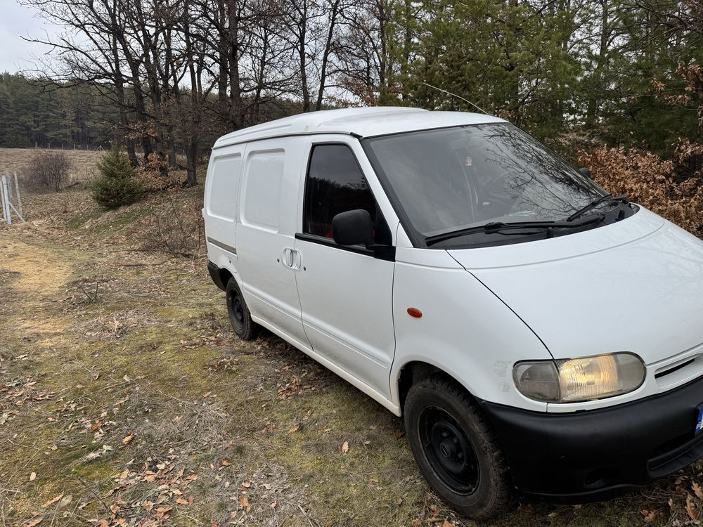 Nisan vanette 2.4 dizel