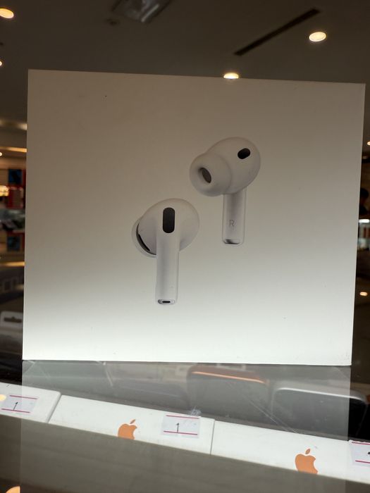 Air pods pro 3. Наушники эйр подс про 3 (2025)