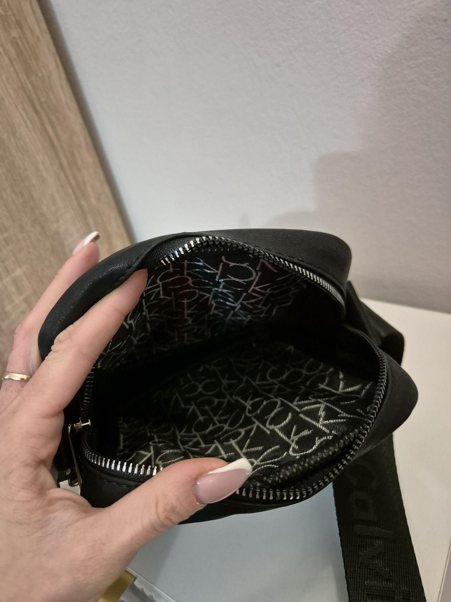Мъжки чантички CK, Armani