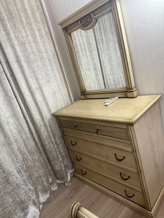 Спальный гарнитур