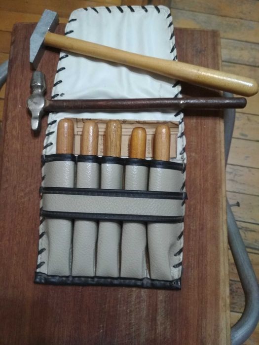 Набор для вырезывания по дереву.