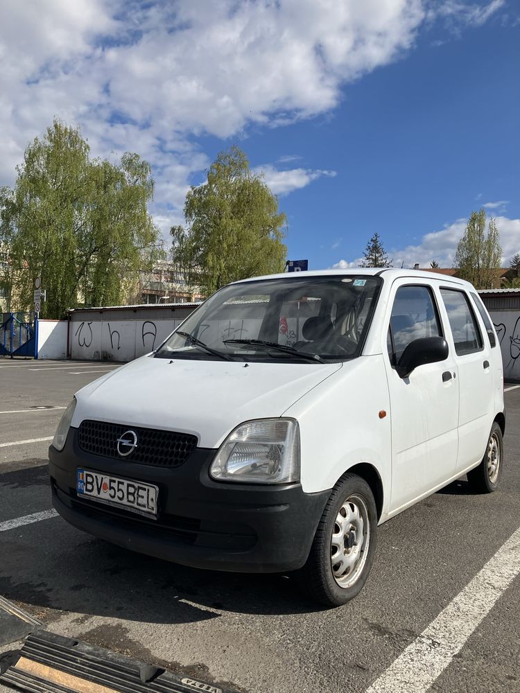 Opel agila din anul 2004