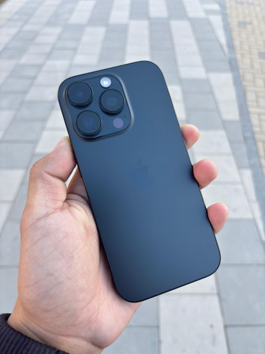 Iphone 16 pro black titanium