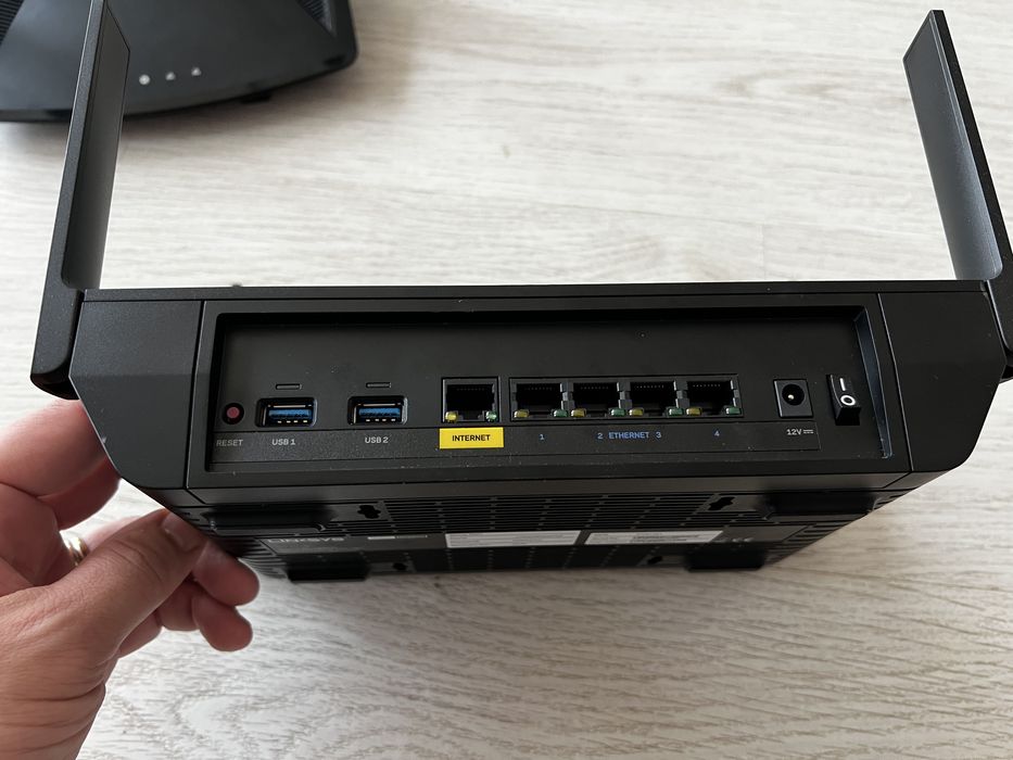 Routere, Zyxel USG20W-VPN, Linksys MR9600 AX6000, D-Link DIR-X1860