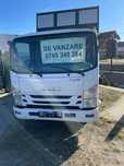 Oferta vând Isuzu basculabil pe 3 părți cu clima an 2012