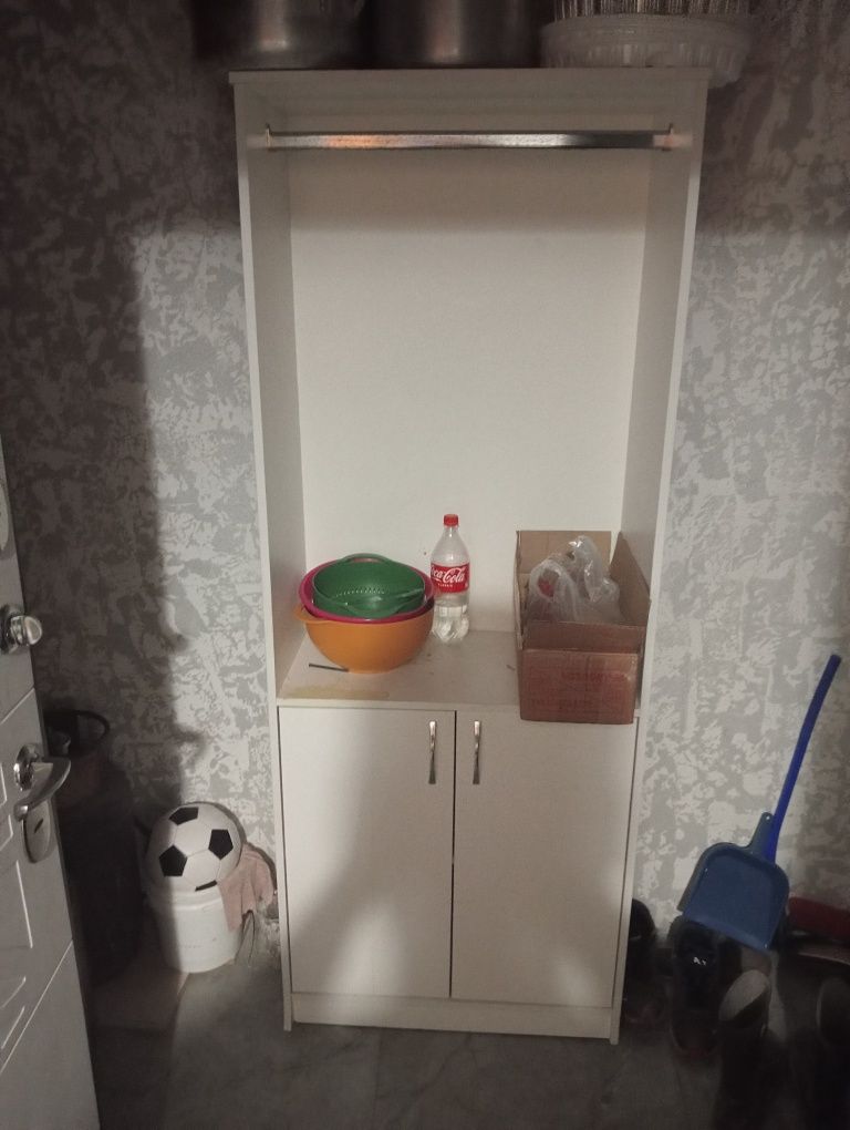 Стенка в хорошем состоянии. Доставка бесплатно