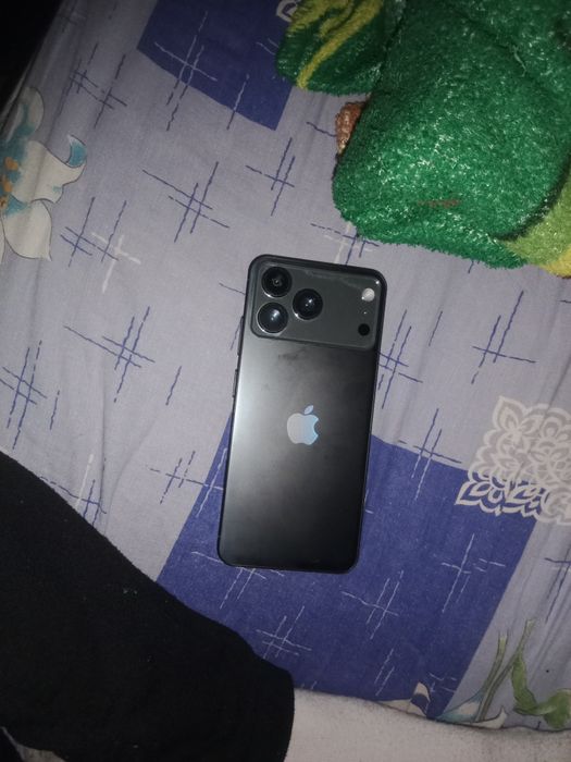 Продам айфон 17 про мах