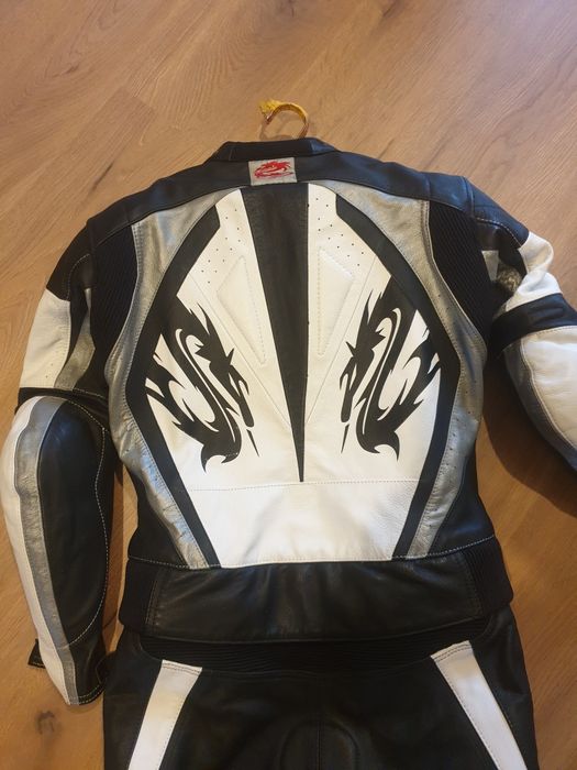 Costum moto dama marime 44