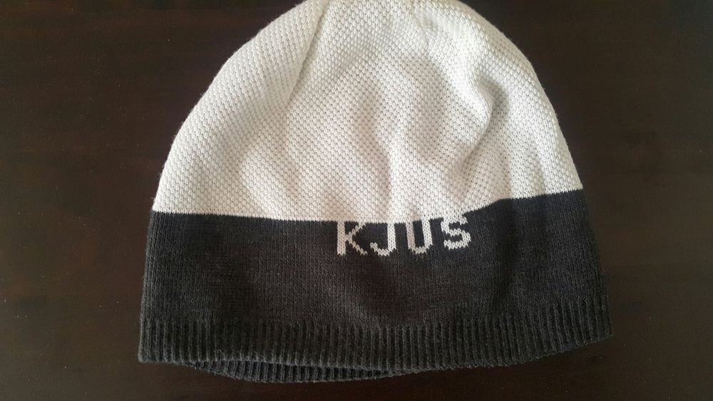 Kjus wool,шапка вълнена двулицева унисекс ,58-62см