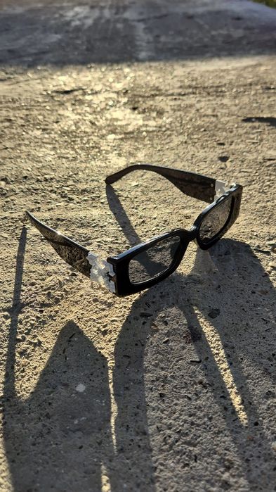 Ochelari Off White negri cu alb