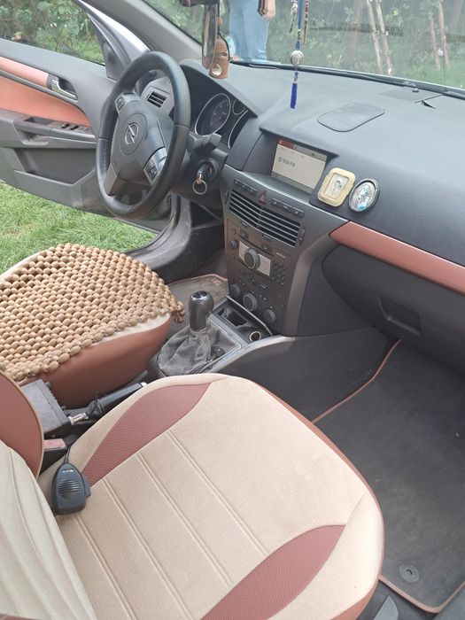 Se vinde Opel astra h stare foarte bună. Accept orice test !
