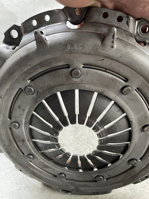 Продавам комплект съединител