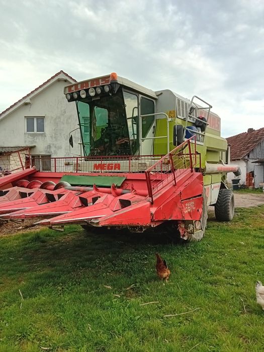 Combină Claas Mega 218 Dominator