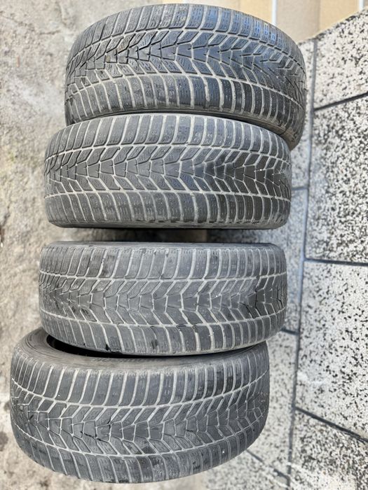 Зимни гуми Hankook winter icept evo3 235/50/19