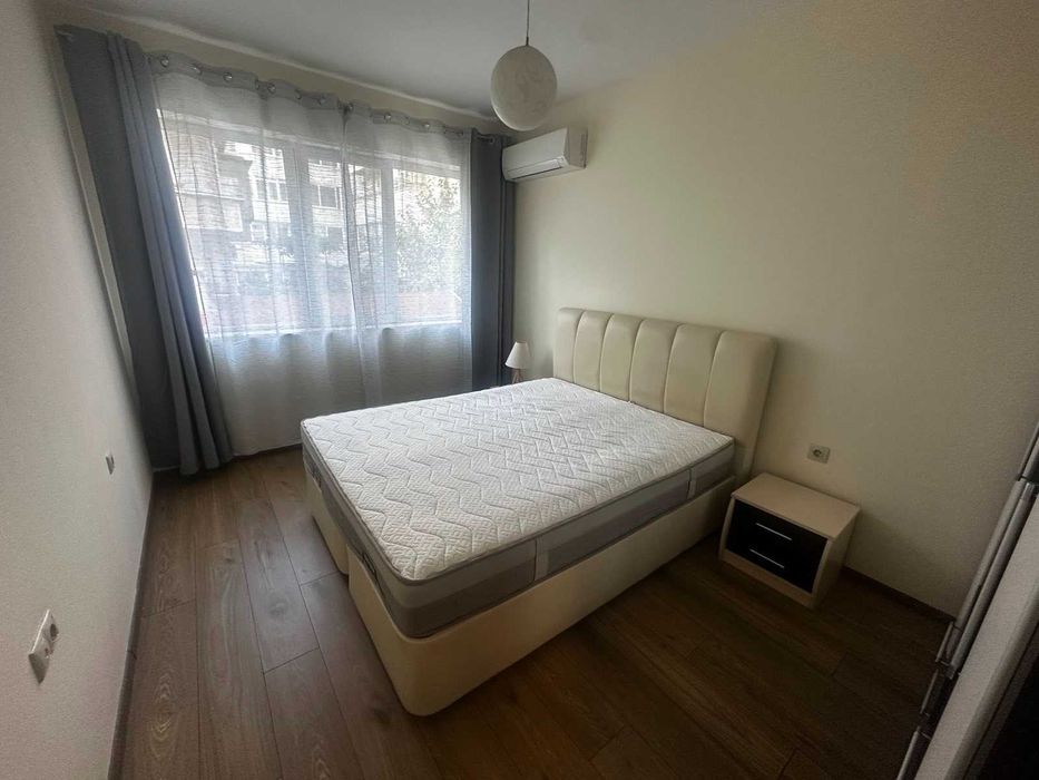 Дава се под наем Тристаен апартамент в Варна, Левски - 80 кв.м за 765 € - Снимка #4