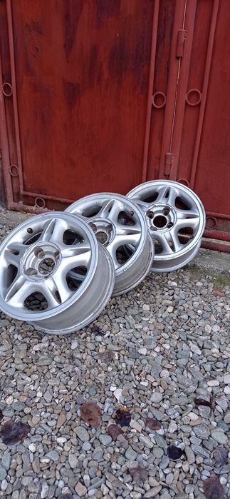 Vând Genti auto pentru cauciuc