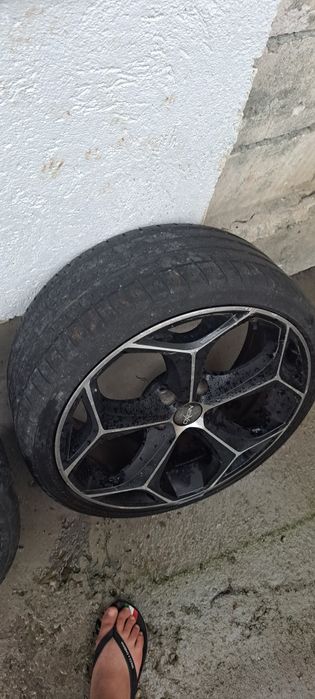 Vând 2 jante Oxigin19"+anvelope/225/35/ZR19/88W XL