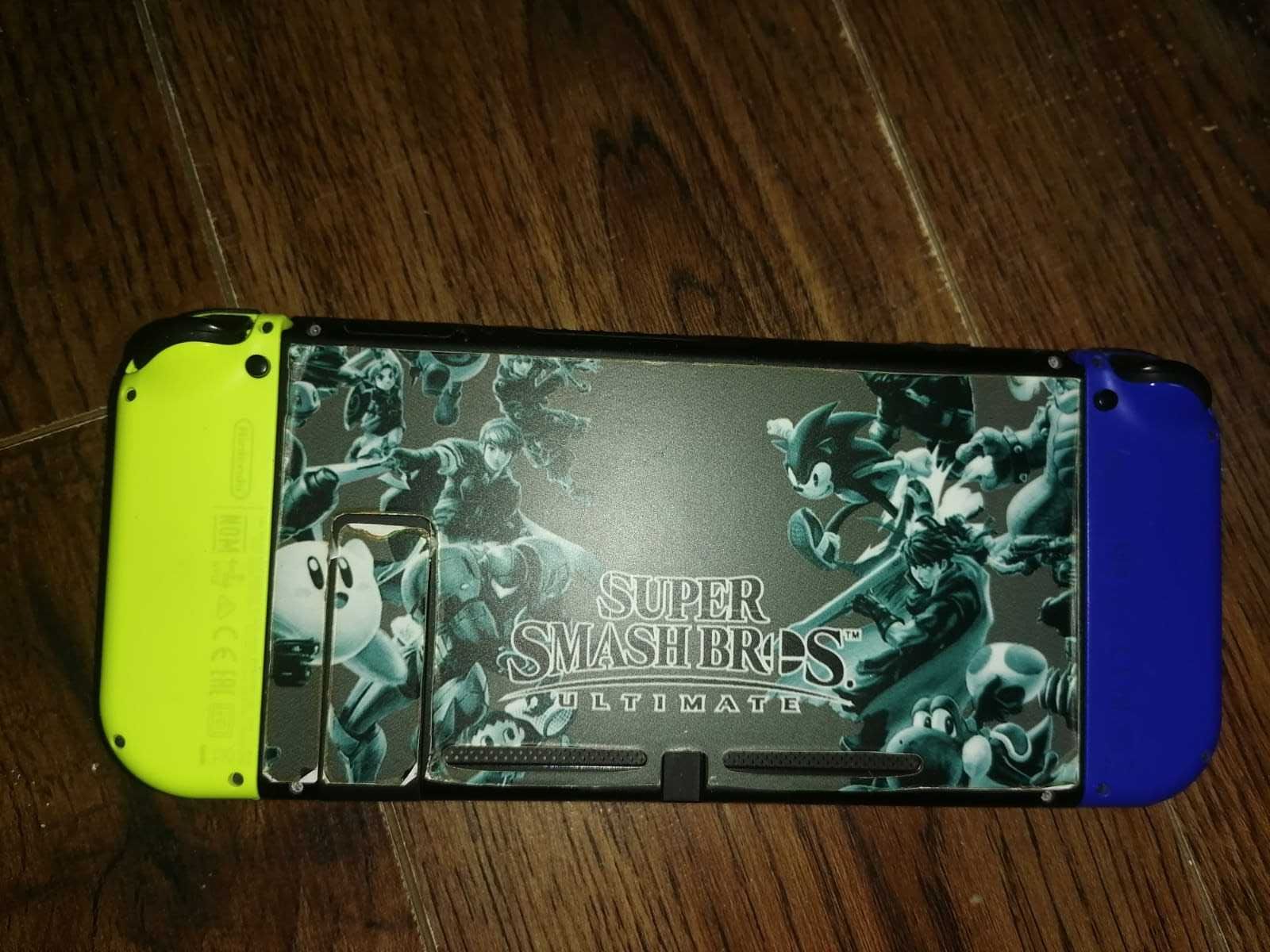 Vand  Nintendo Switch + geantă Dobe + 6 jocuri + accesorii