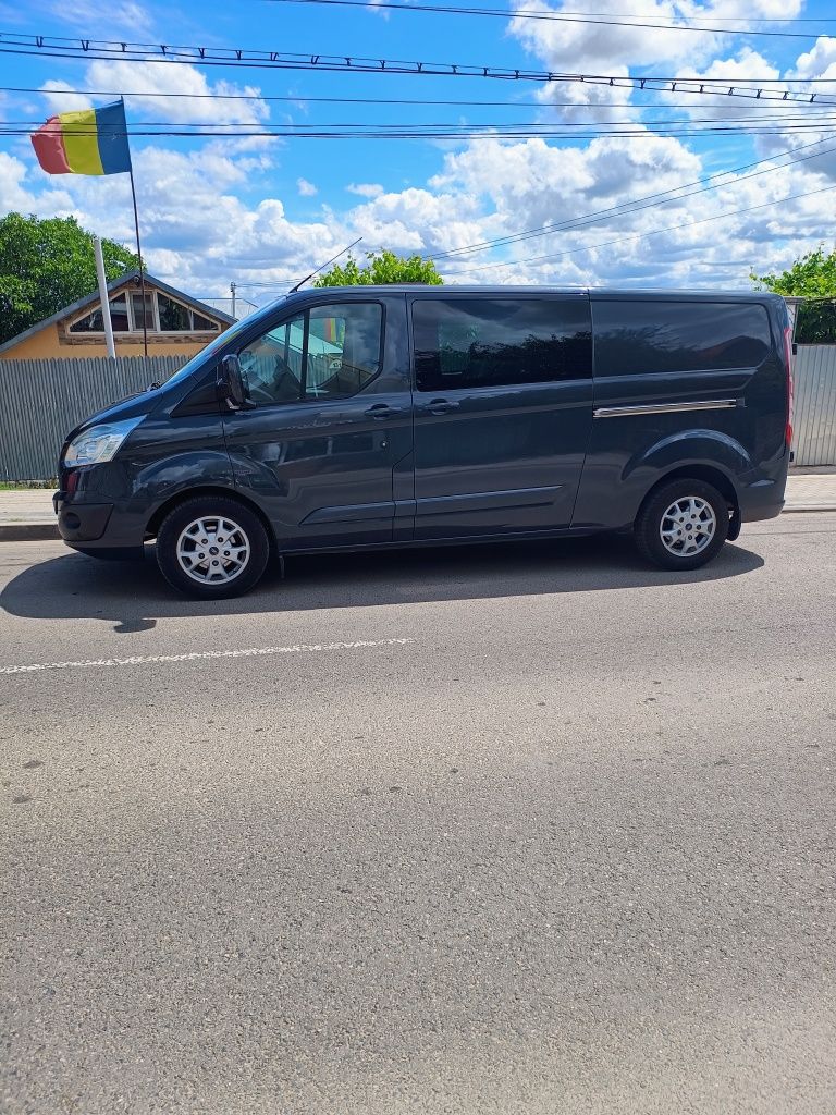 Ford transit custom.Accept variante mai scumpe