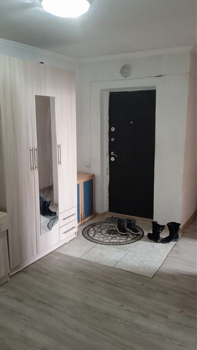 Продам квартиру 3-х комнатную