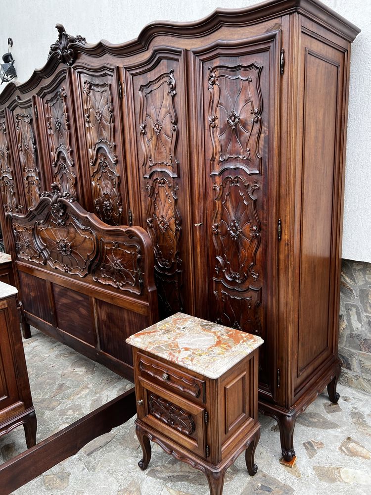 Dormitor stil Baroc Piemontez lemn sculptat Nuc