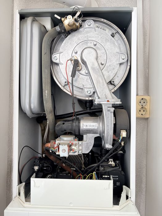 Dezmembrez Centrala Viessmann Vitodens 100