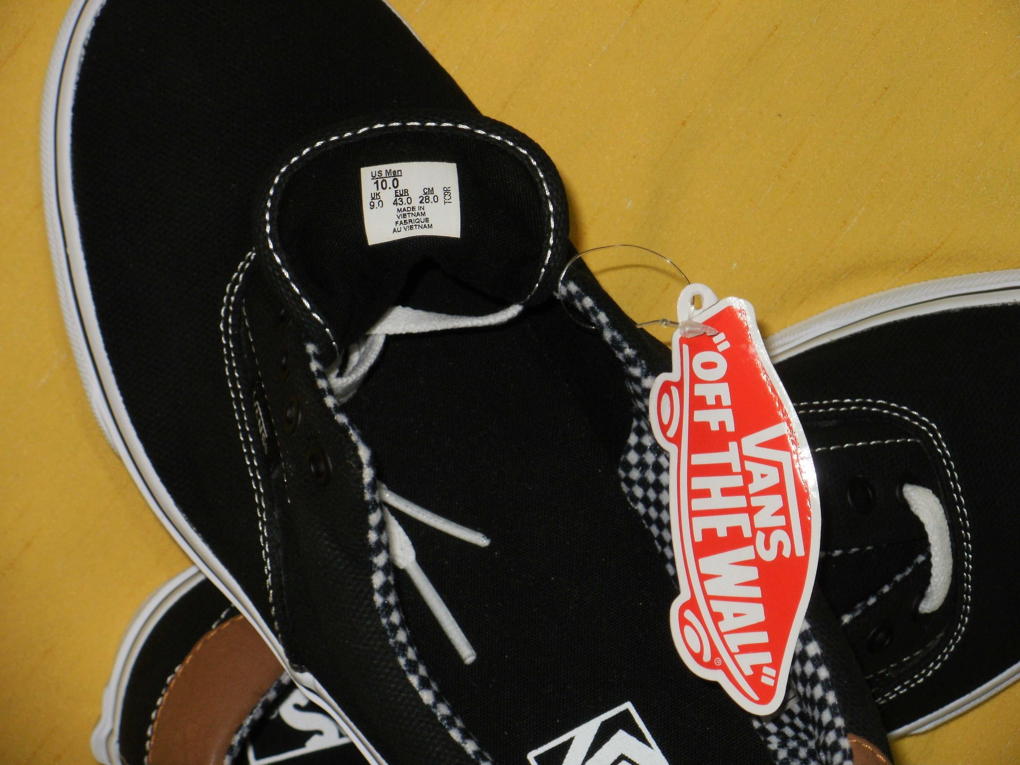 VANS оригинални нови кецове 43