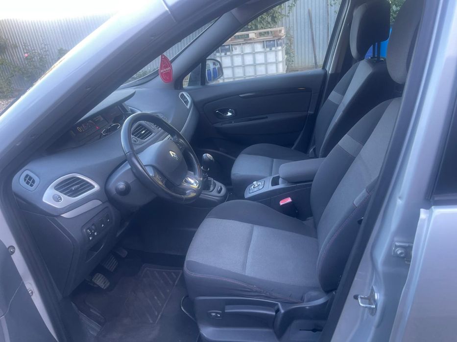 Renault Grand Scenic 7 locuri / 2014/1,6 diesel, 130 cp. euro5