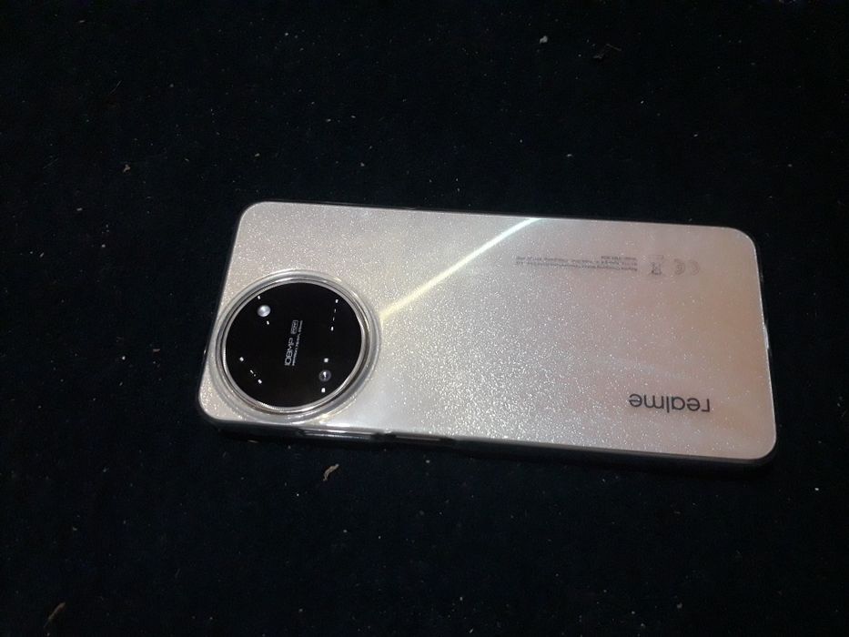 Realme 11  8+8/256gb Super AMOLED Displey 5000mAh batareya 67w tezkor