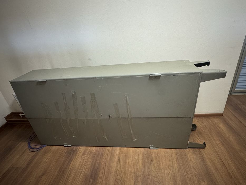 Сейф металический