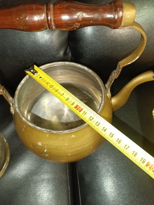 Голям меден чайник