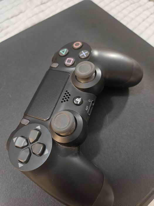 Playstation 4 slim