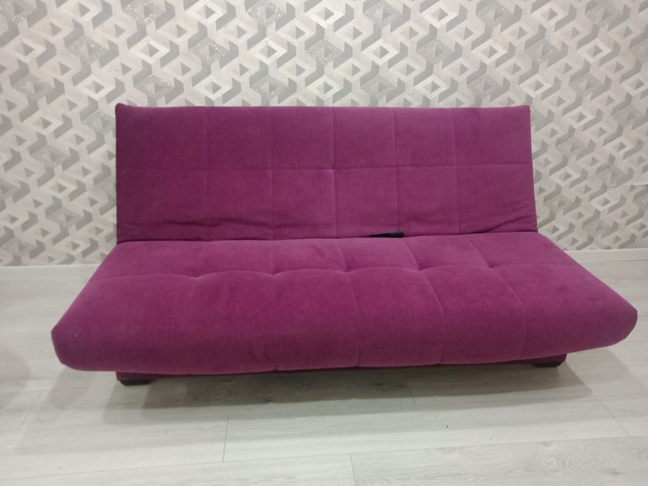 Продам диван в хорошем состоянии