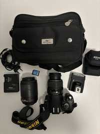 Nikon D40 + Obiectiv Nikon 18-55mm + Obiectiv Nikon 55-200mm + Blit