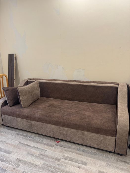 Продам диван с креслом