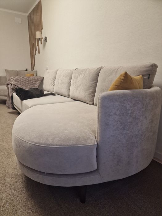 Диван от Кudiyarov Factory