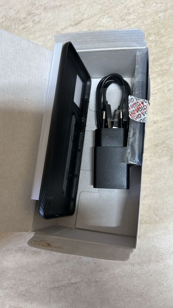 Telefon mobil TCL 501