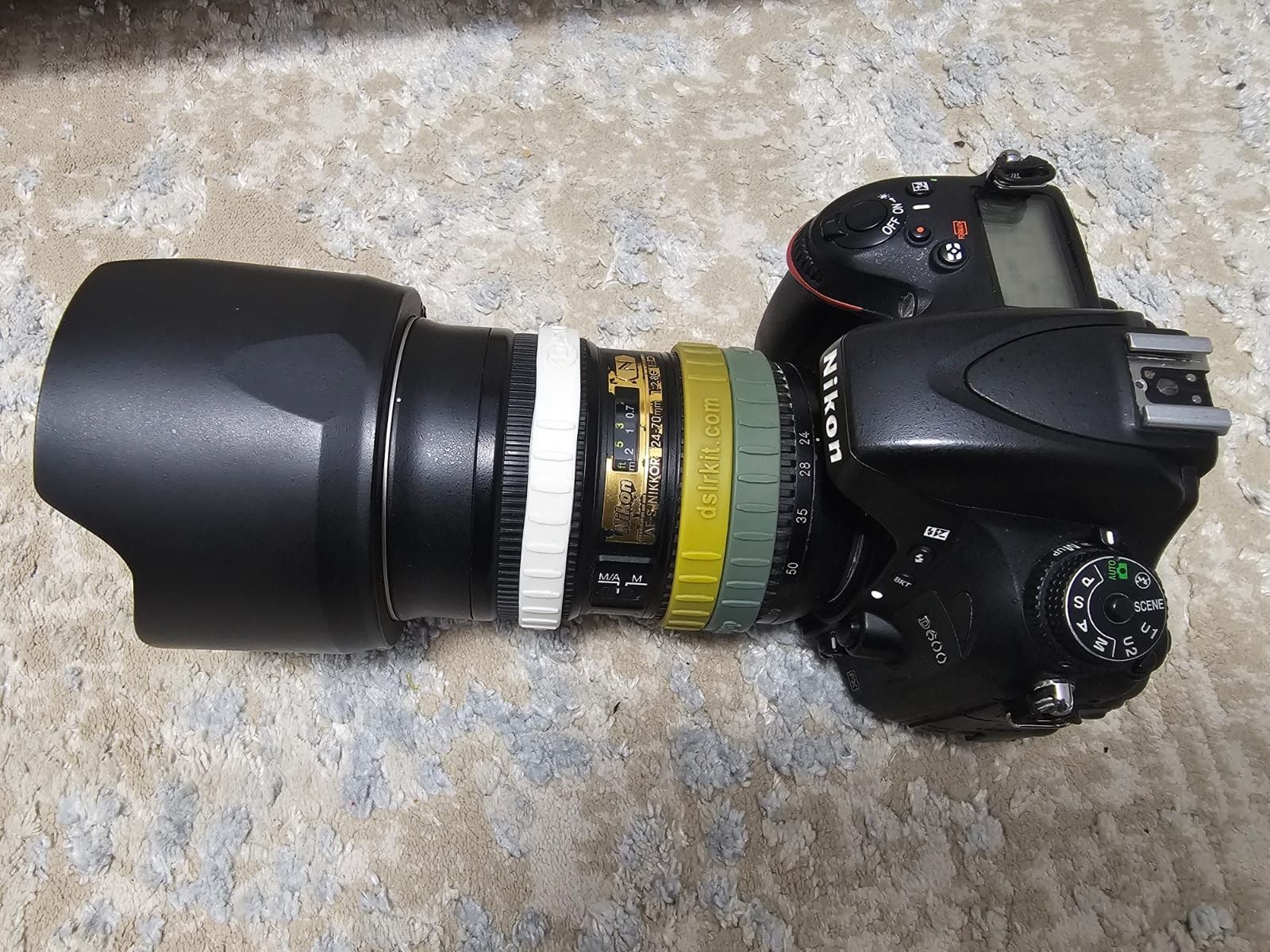 Nikonn. D600. Cu 24-70VR. Pret 4500ron